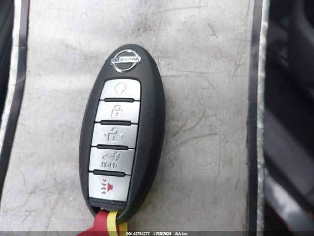 Nissan Pathfinder Platinum Image 9