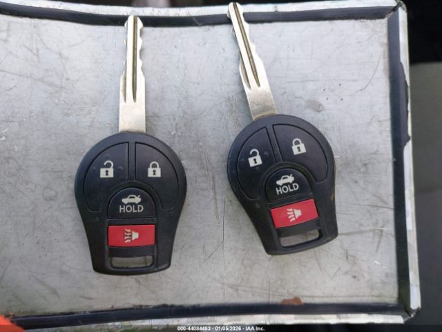 Nissan Versa 1.6 Sv Image 11