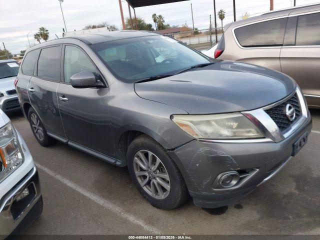  Salvage Nissan Pathfinder