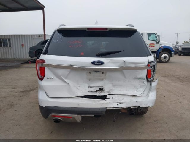 Ford Explorer Xlt Image 16