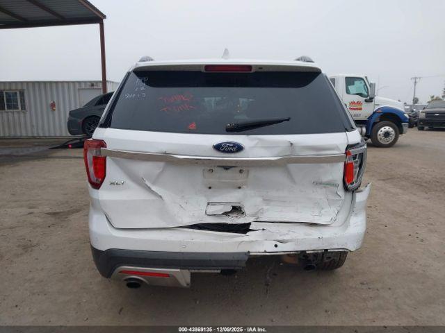Ford Explorer Xlt Image 16