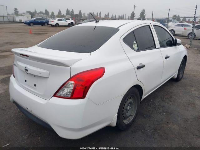 Nissan Versa 1.6 S+ Image 13