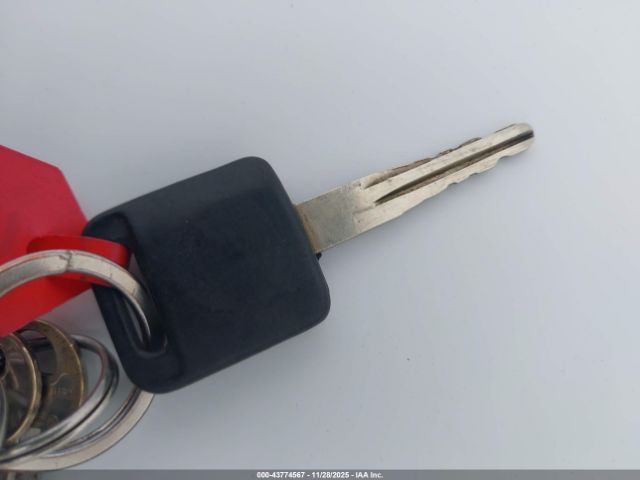 Nissan Versa 1.6 S+ Image 17