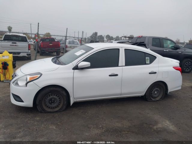 Nissan Versa 1.6 S+ Image 20