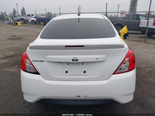 Nissan Versa 1.6 S+ Image 19