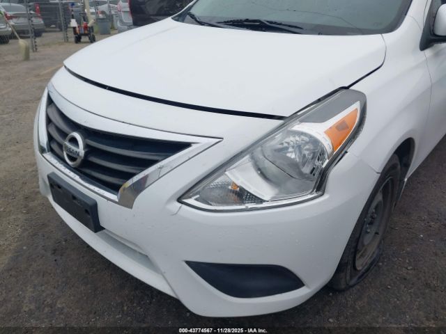 Nissan Versa 1.6 S+ Image 15