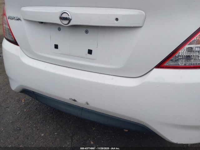 Nissan Versa 1.6 S+ Image 18