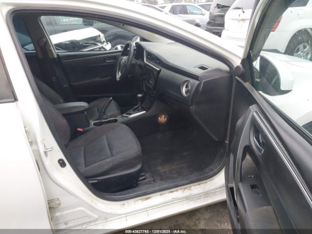 Toyota Corolla Le Image 8