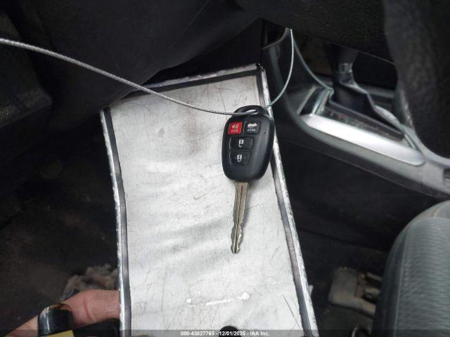 Toyota Corolla Le Image 10