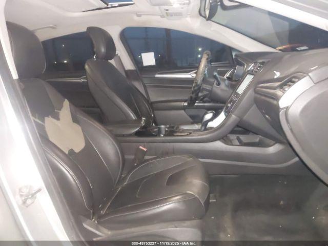 Ford Fusion Titanium Image 5