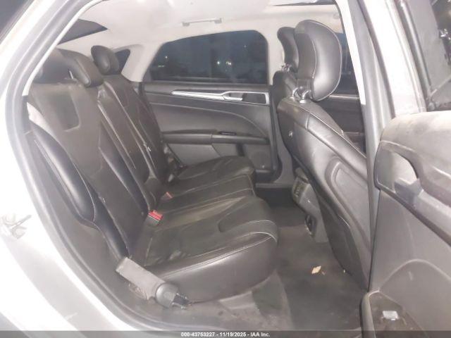 Ford Fusion Titanium Image 9