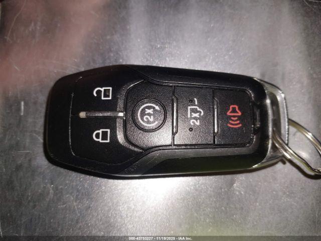 Ford Fusion Titanium Image 10