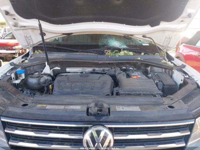Volkswagen Tiguan 2.0t S Image 14