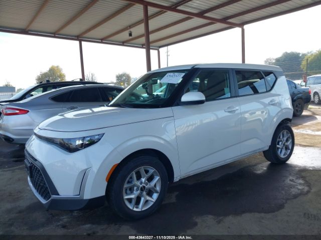 Kia Soul Lx Image 14