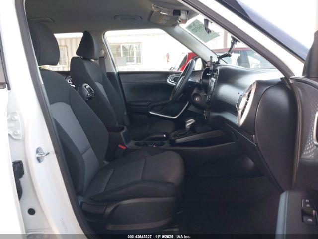 Kia Soul Lx Image 10