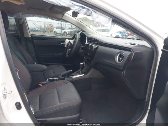 Toyota Corolla Le Image 4