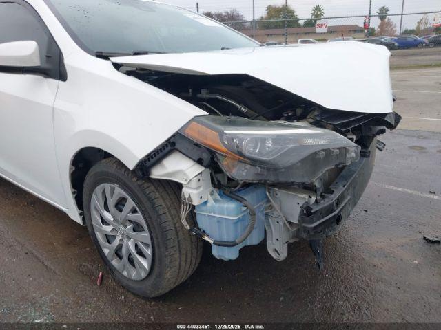 Toyota Corolla Le Image 14