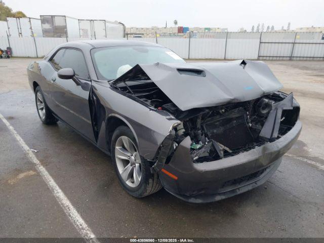  Salvage Dodge Challenger