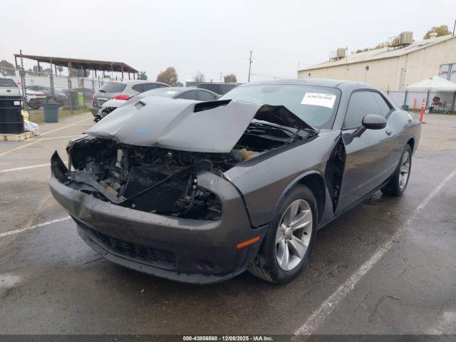Dodge Challenger Sxt Image 4