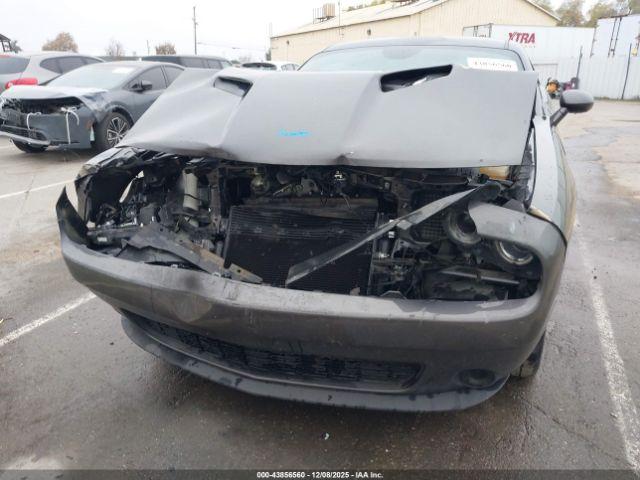 Dodge Challenger Sxt Image 6