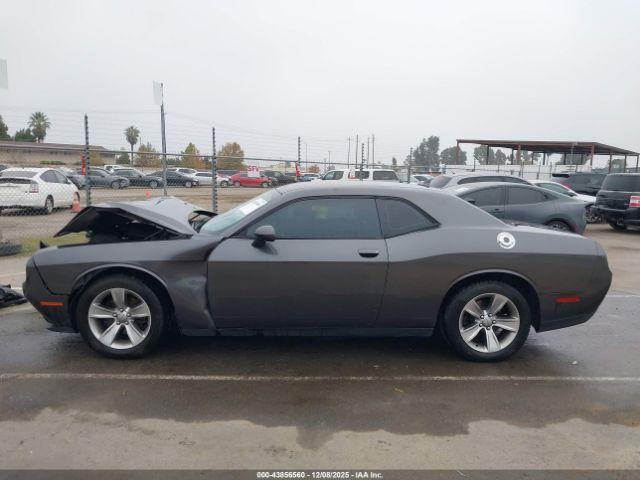 Dodge Challenger Sxt Image 12