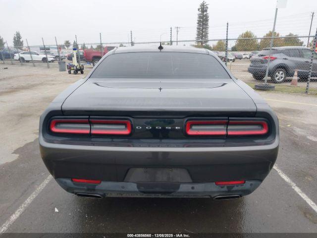 Dodge Challenger Sxt Image 19