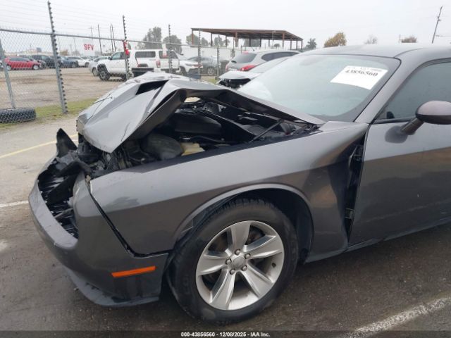 Dodge Challenger Sxt Image 16