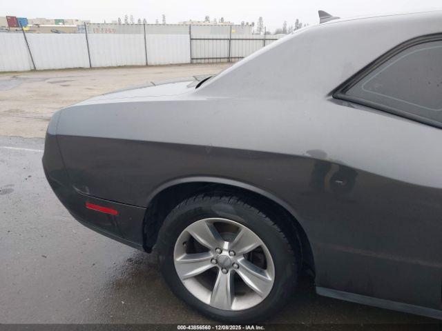 Dodge Challenger Sxt Image 18