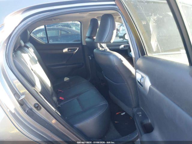 Lexus Ct Premium Image 2