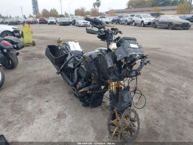  Salvage Harley-Davidson Fltrxst