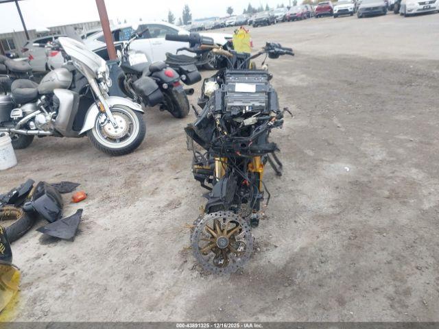 Harley-Davidson Fltrxst Image 2