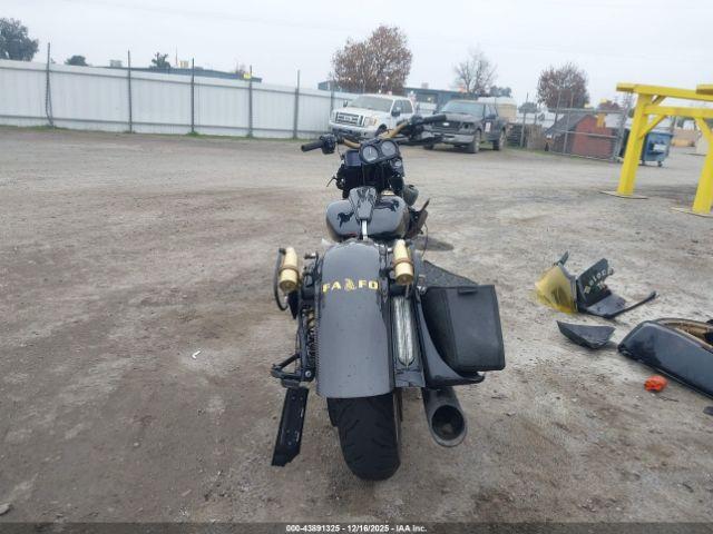 Harley-Davidson Fltrxst Image 3