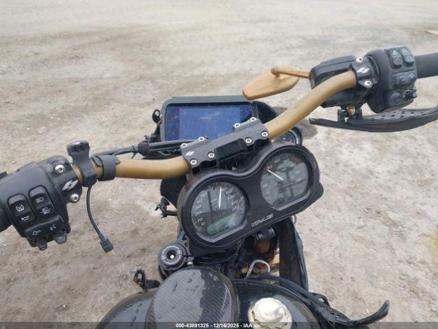 Harley-Davidson Fltrxst Image 15