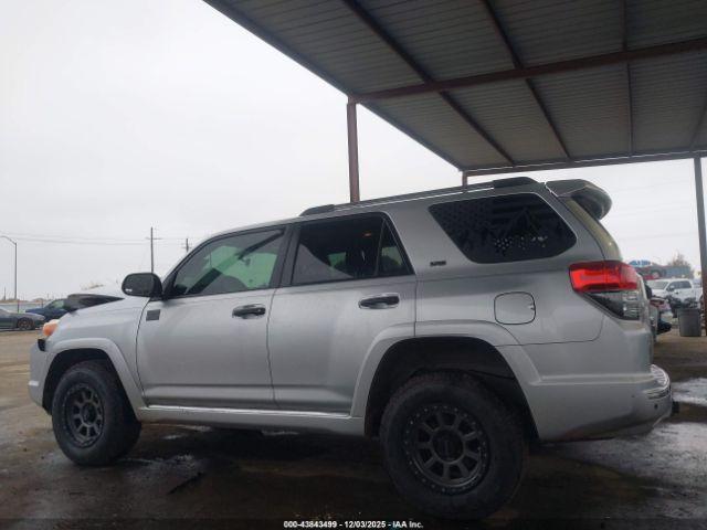 Toyota 4Runner Sr5 V6 Image 13