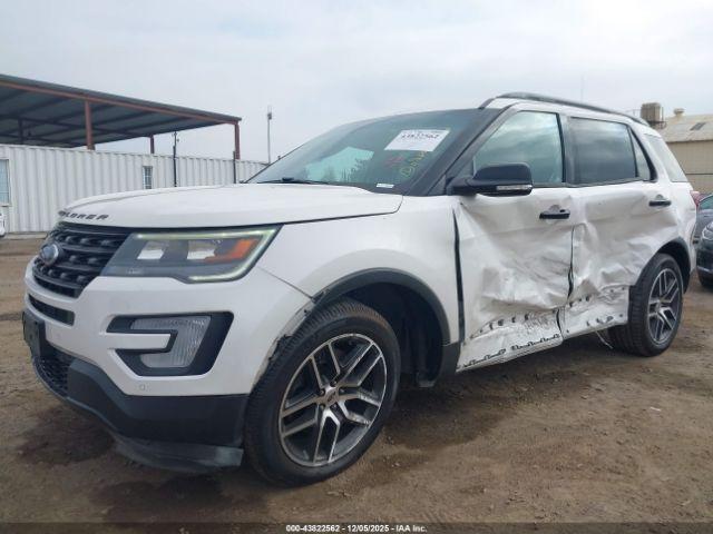 Ford Explorer Sport Image 8