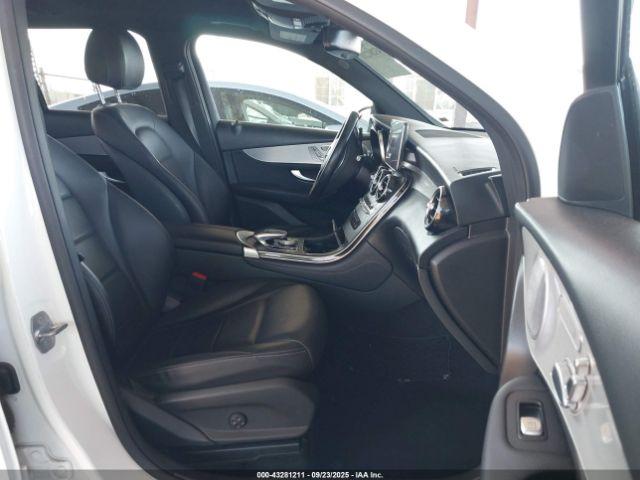 Mercedes-Benz GLC 4matic Image 4