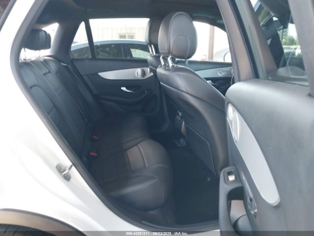 Mercedes-Benz GLC 4matic Image 15