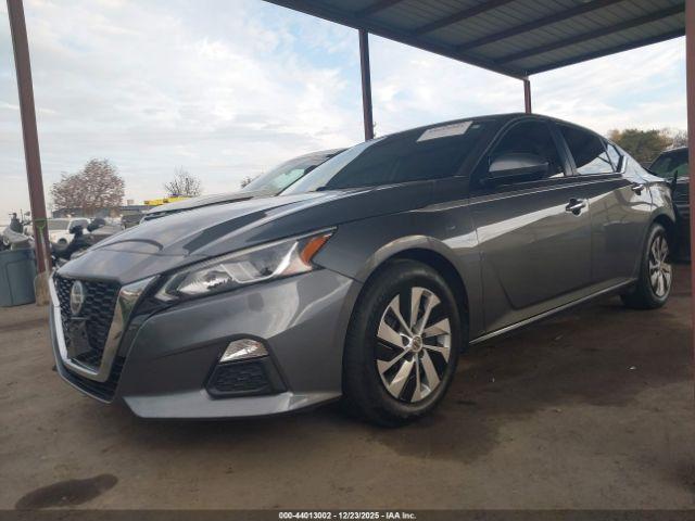 Nissan Altima S Fwd Image 11