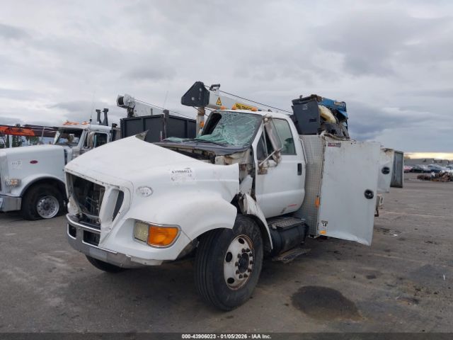 Ford F-750 Image 6