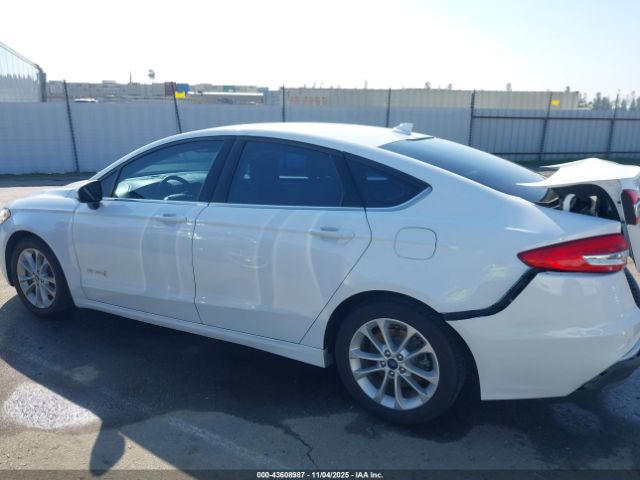 Ford Fusion Se Image 16