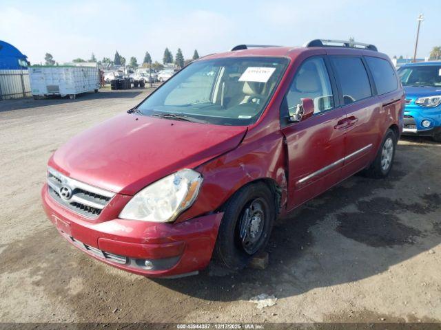 Hyundai Entourage Image 2