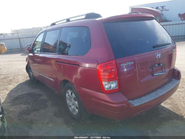 Hyundai Entourage Image 8