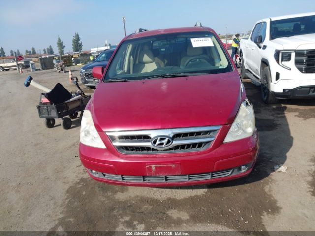 Hyundai Entourage Image 14